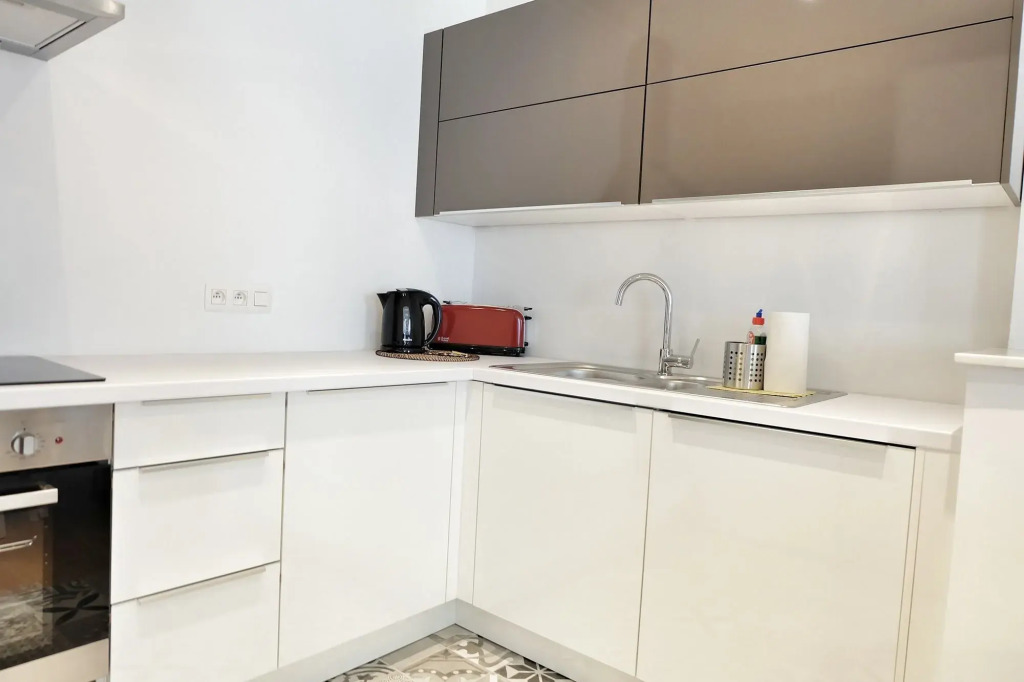 Top Spot Residence