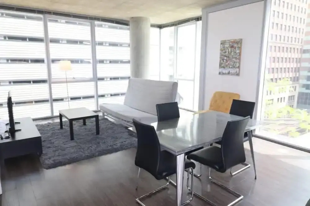 DCH 215 Lake