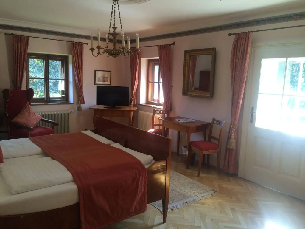 Der Schlosswirt zu Anif - Biedermeierhotel und Restaurant