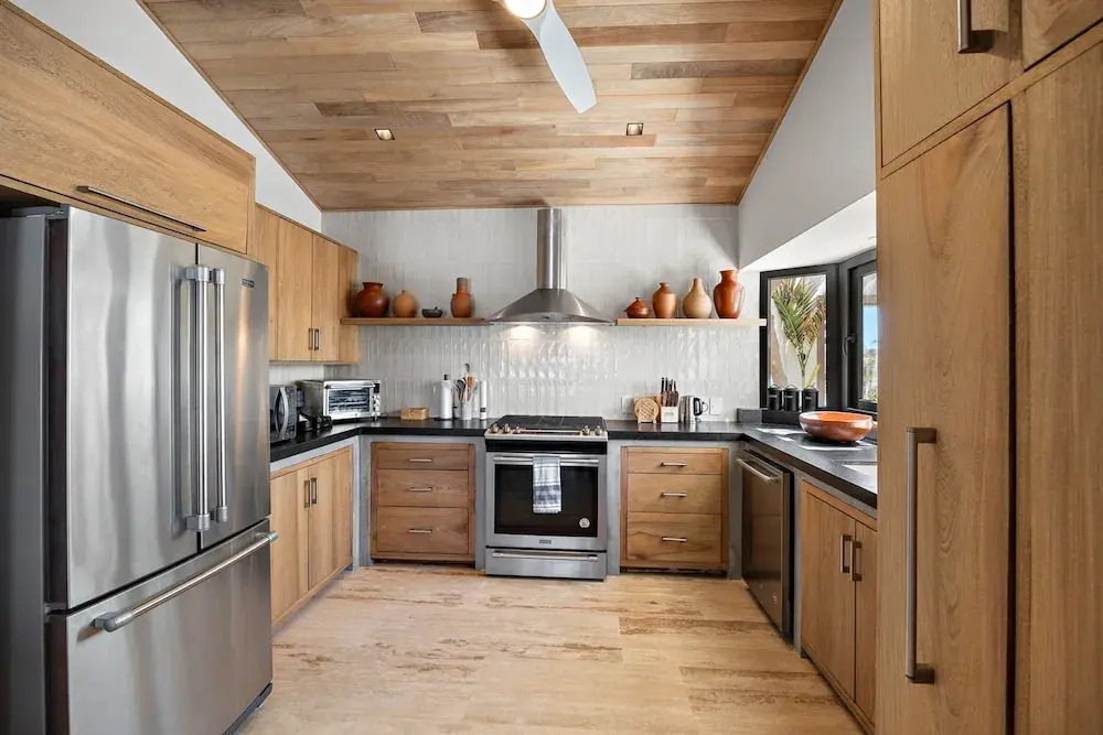 Private Careyeros Oceanfront Living