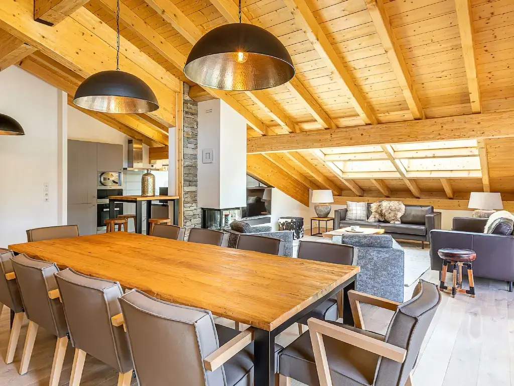 Penthouse with private sauna and wine climate cabinet