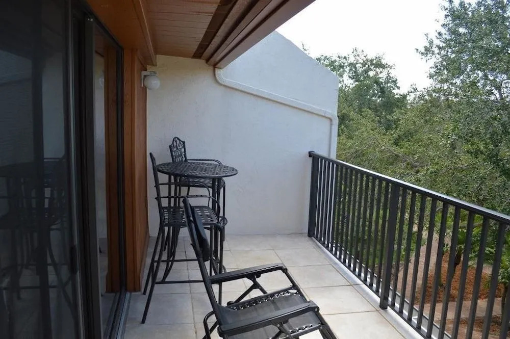 Cove II 620D 3 Bedroom Holiday home By Midnight Cove II