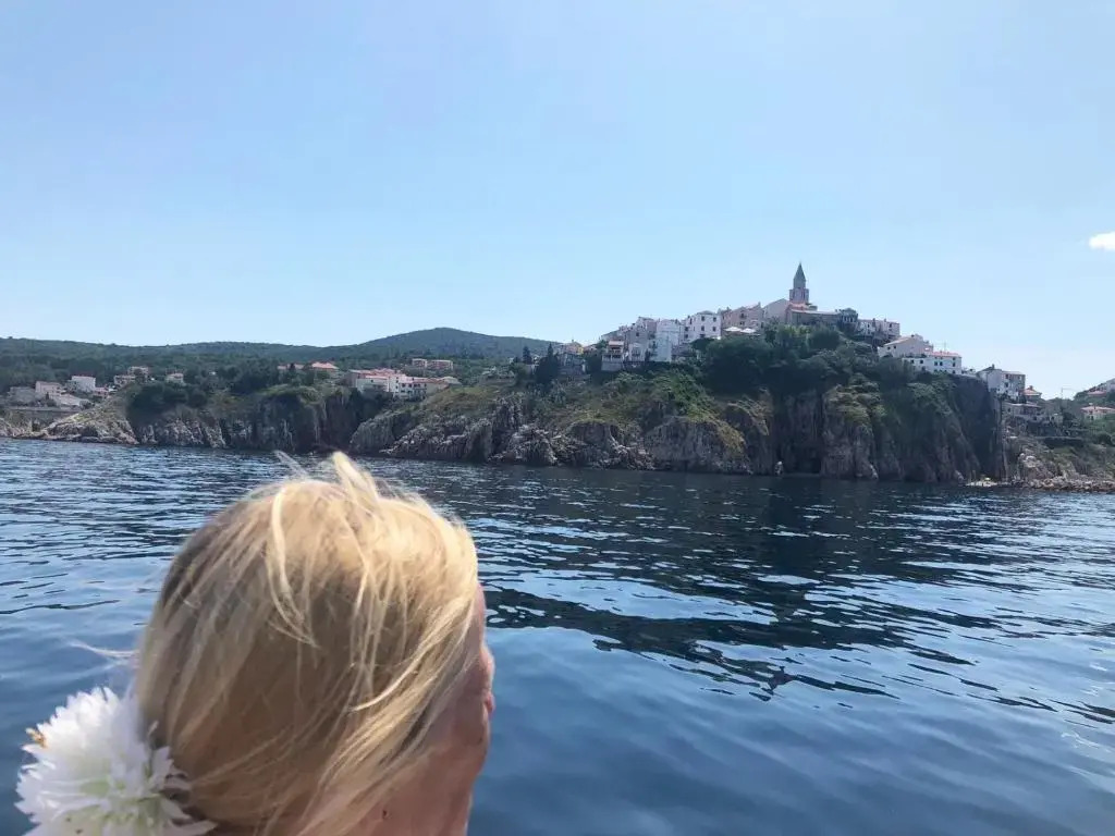 Complete house with Sea View in the center Vrbnik on island KRK