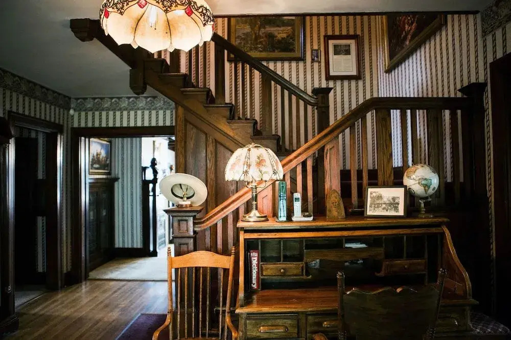 Brownsville Road House Bed & Breakfast