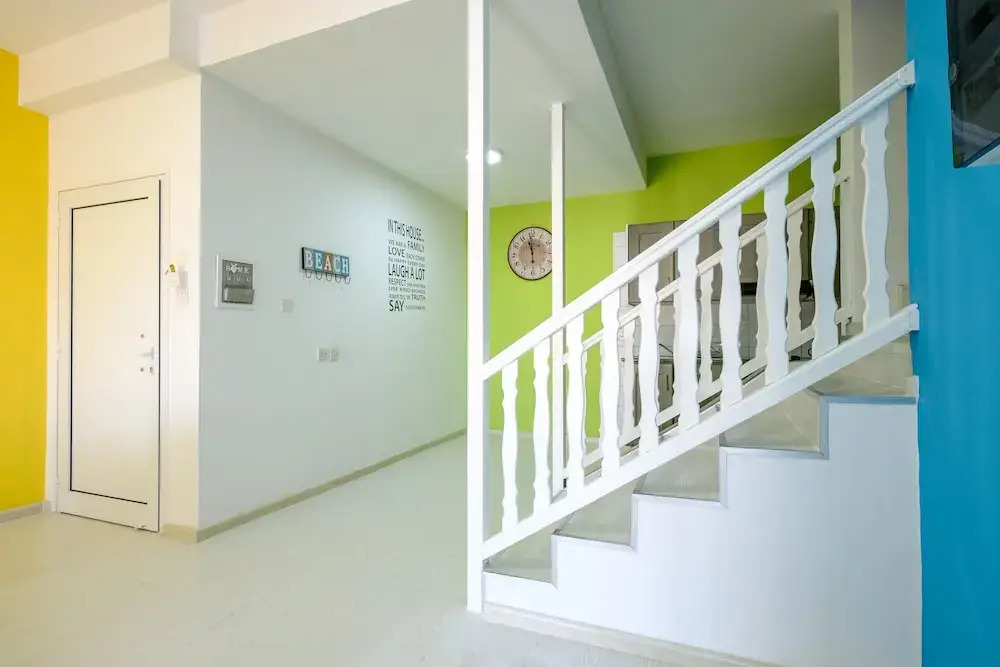 Anonymous - 2BR - 2Floors - Central