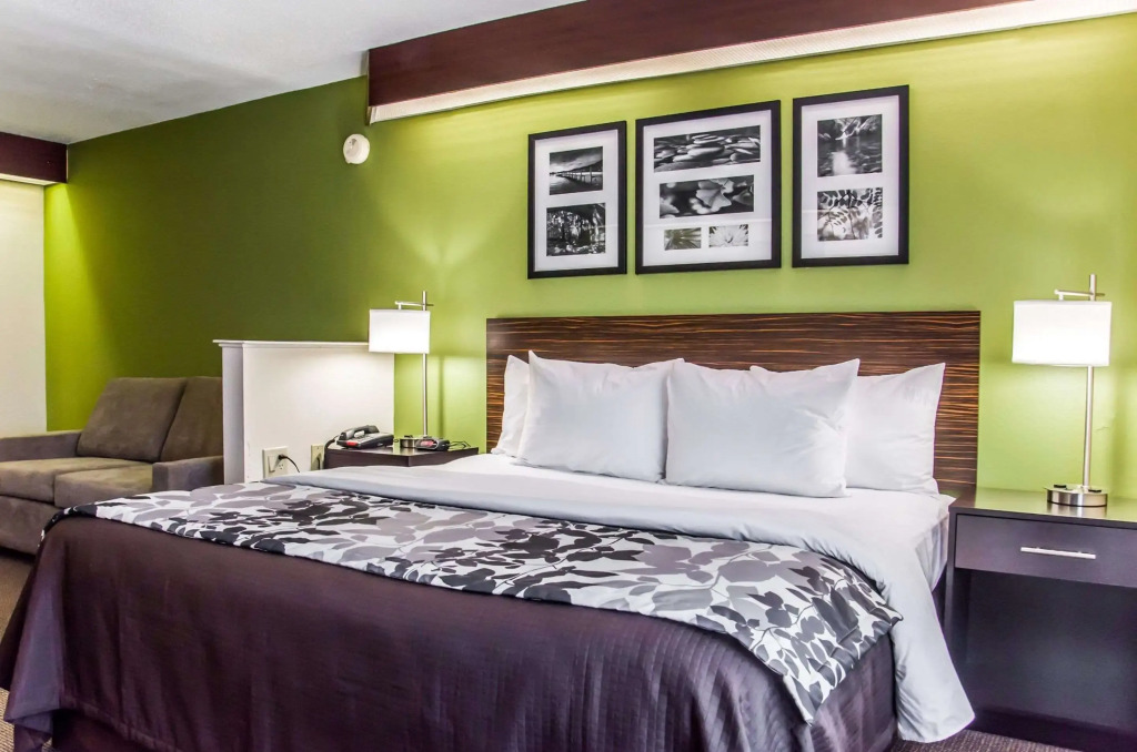 Sleep Inn Airport - Billy Graham Parkway