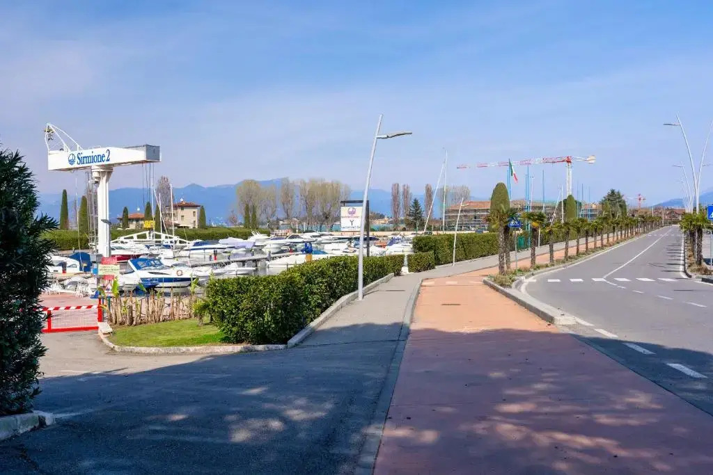 Azzurra Suite - monolocale con piscina e WiFi