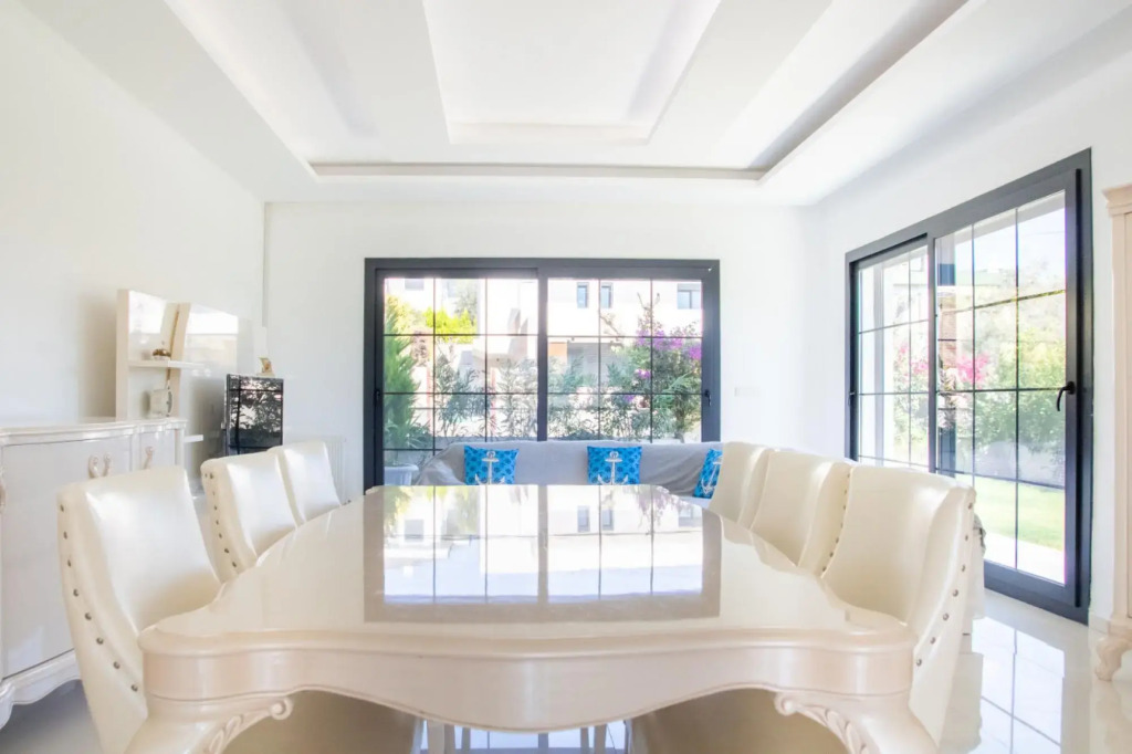 Sleek Villa with Private Pool and Garden in Cesme