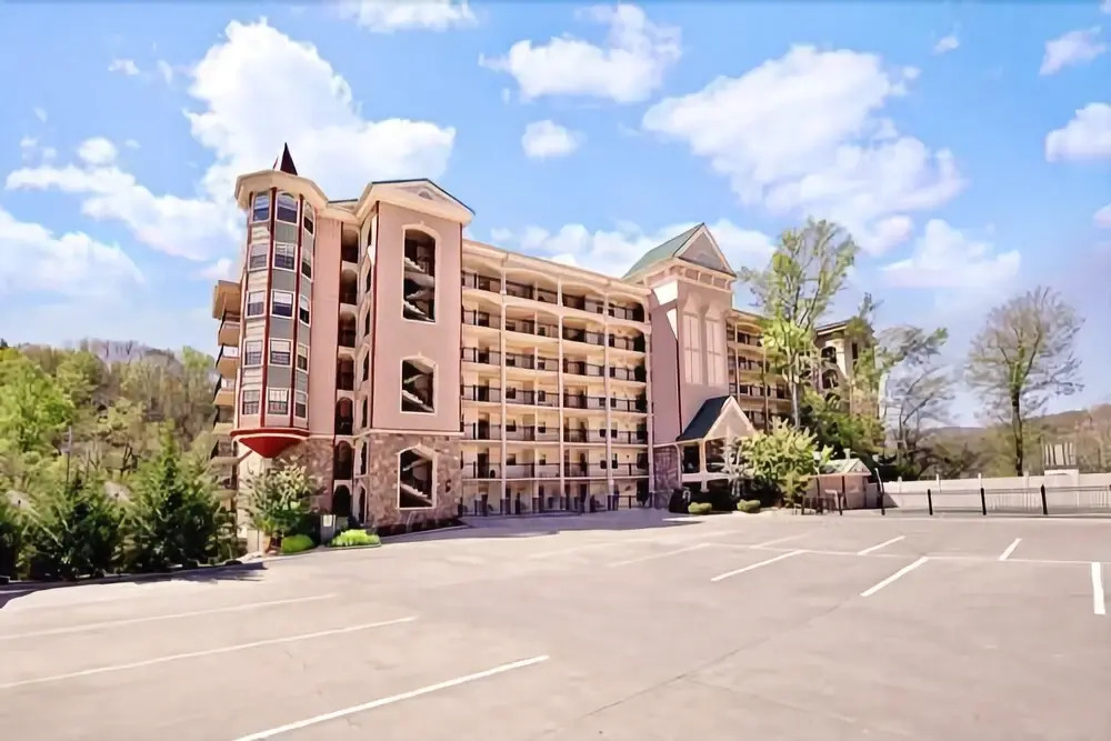 Riverfront Relaxation 2 Bedroom Home