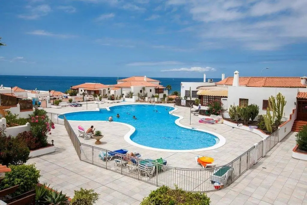 2 Bedroom apartment for 4 people in Tenerife