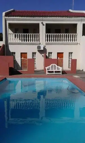 Flamboyant Guest Lodge