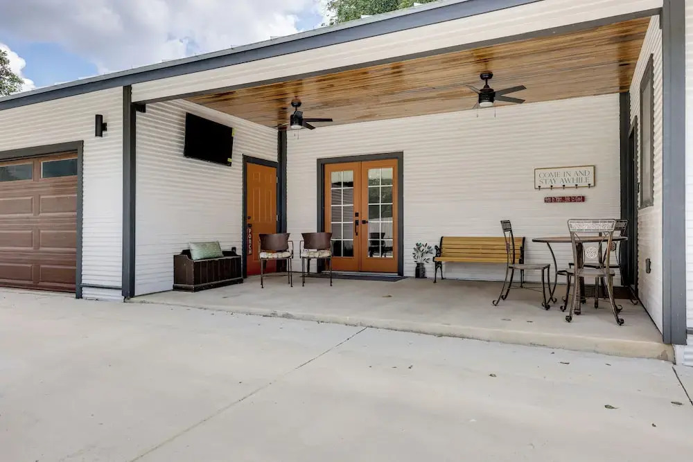 1 Mi to Landa Park: New Braunfels Home w/ Patio!
