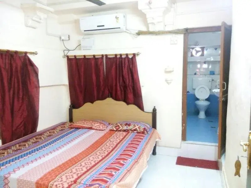 Hotel Shri Giriraj Palace