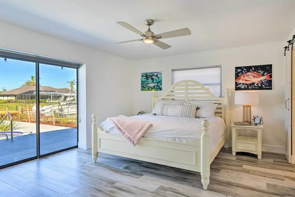Swim, Fish & Boat: Beachy Home in Cape Coral!