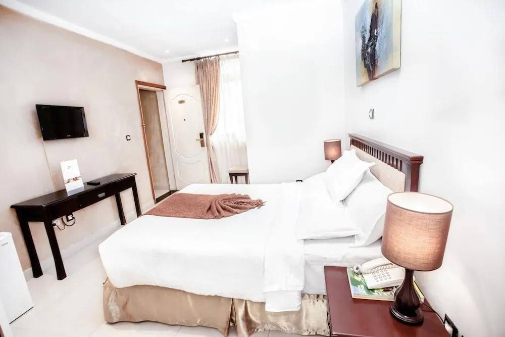 Stay Easy Hotel