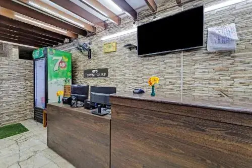 OYO Townhouse 1096 Hotel Redfox Nungambakkam