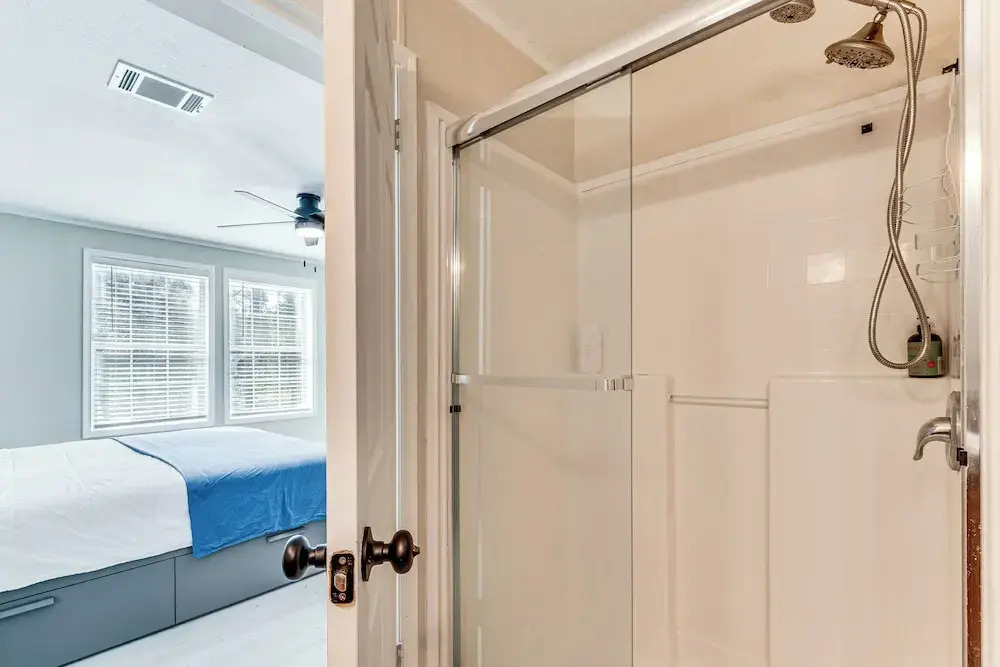 7 Mi to Disney: Pet-friendly Home w/ Yard