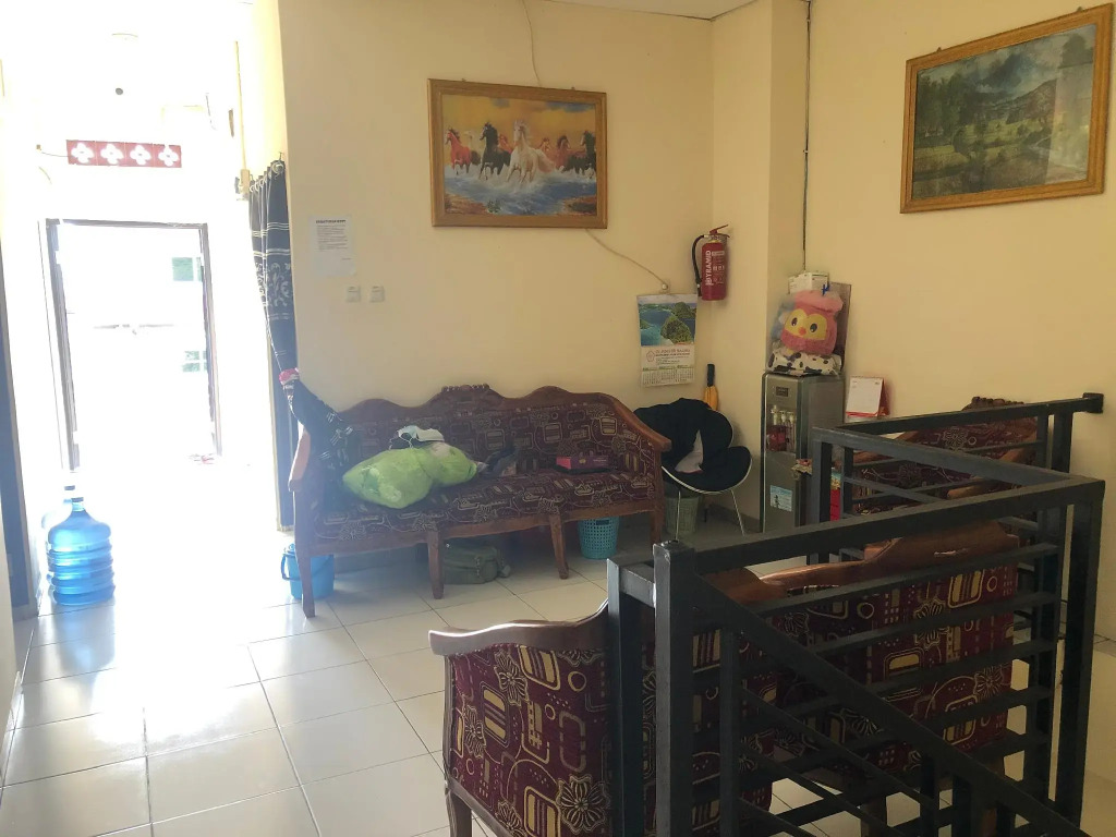 OYO 90345 Wakeke Residence