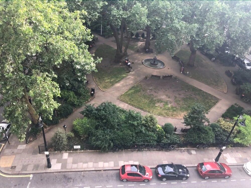Central 2 Bed Apt Next To Victoria Station