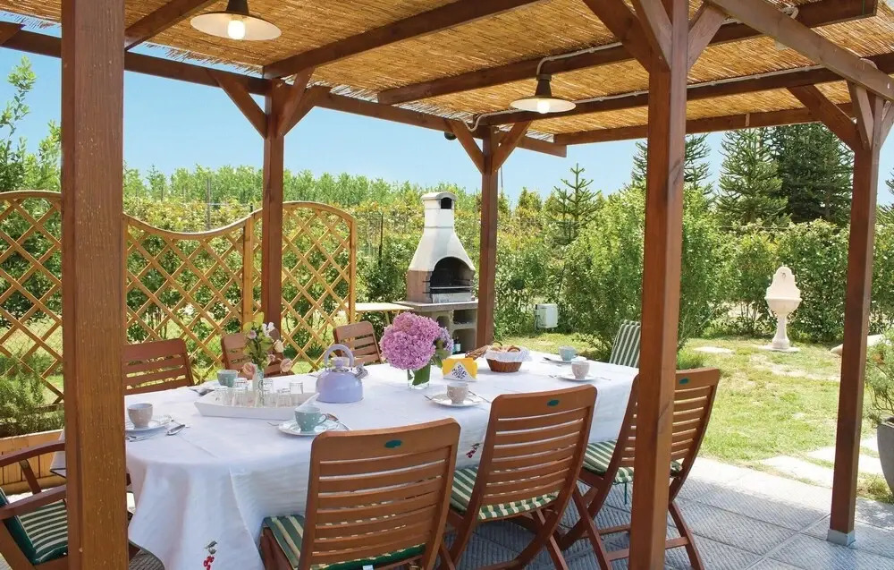 Stunning Home in Ponte Buggianese PT With Wifi and 4 Bedrooms