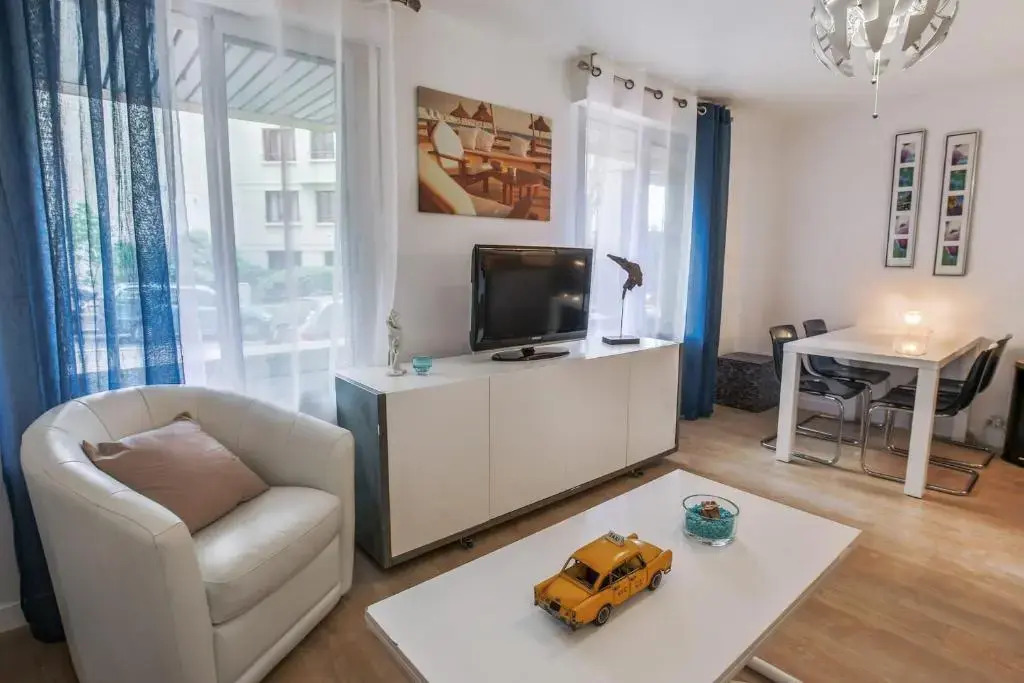 Bright studio at the doors of Paris in Les Lilas - Welkeys
