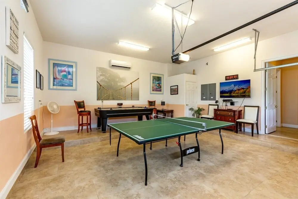 Stunning Large 7 bed Home With Private Pool, Spa, Balcony, Cinema Room, Fitness Suite and Able to see the Disney Fireworks - 467