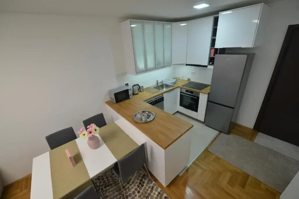 Apartment 54 CITY CENTER - FREE PRIVATE GARAGE
