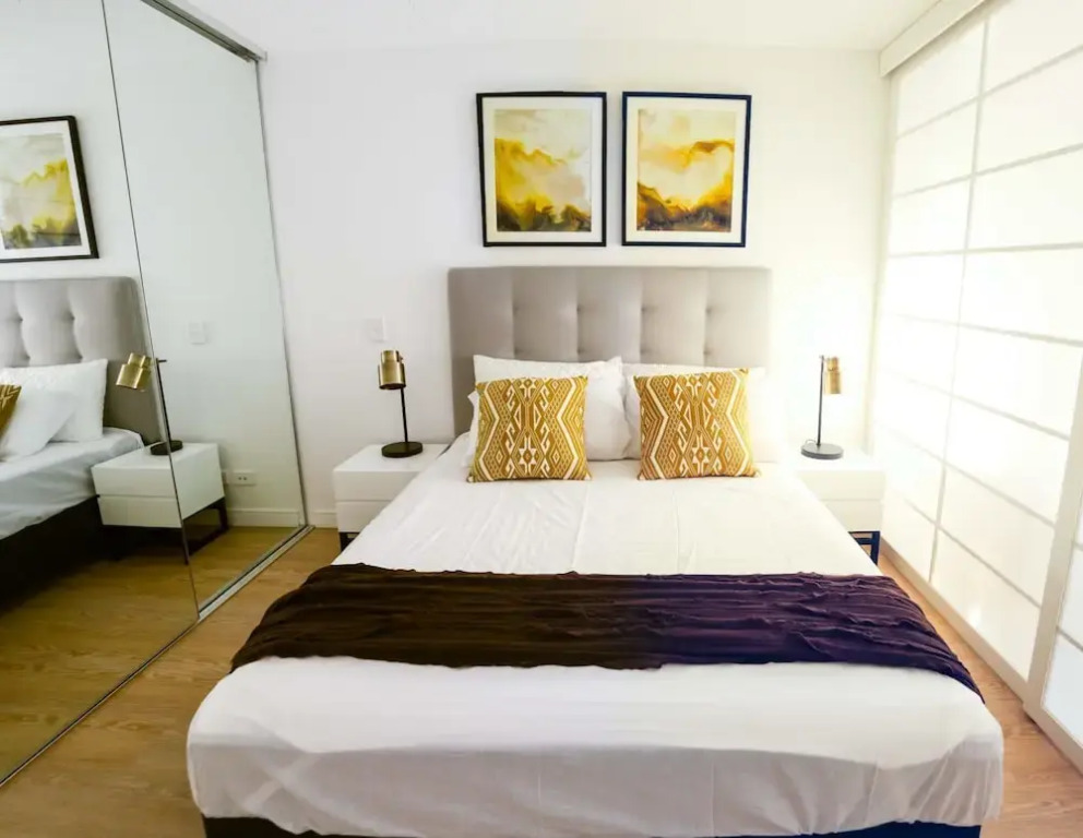 Modern Designer’s Pad