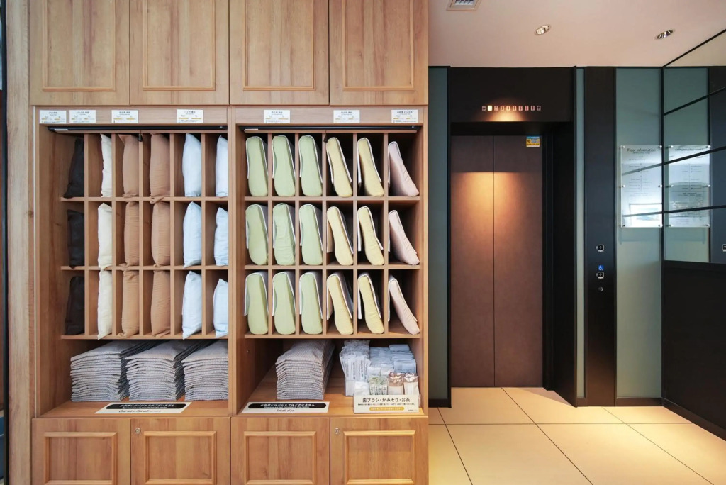 Super Hotel Shikoku-chuo