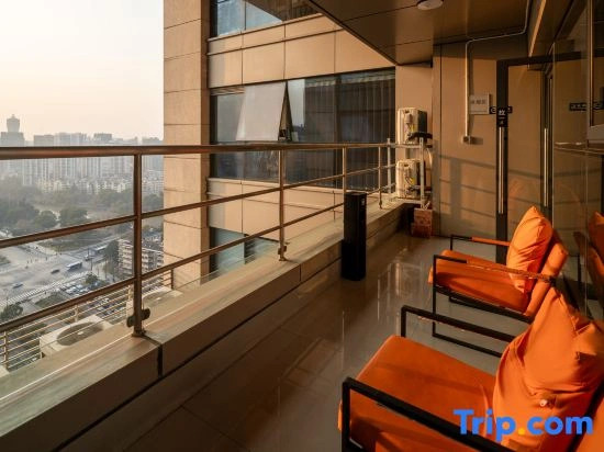 Kepler Planet Youth Hostel (Hangzhou Wulin Square Baoshanqiao Metro Station)