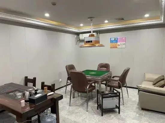 Penghu Hotel (Shenzhen Pinghu Metro Station)