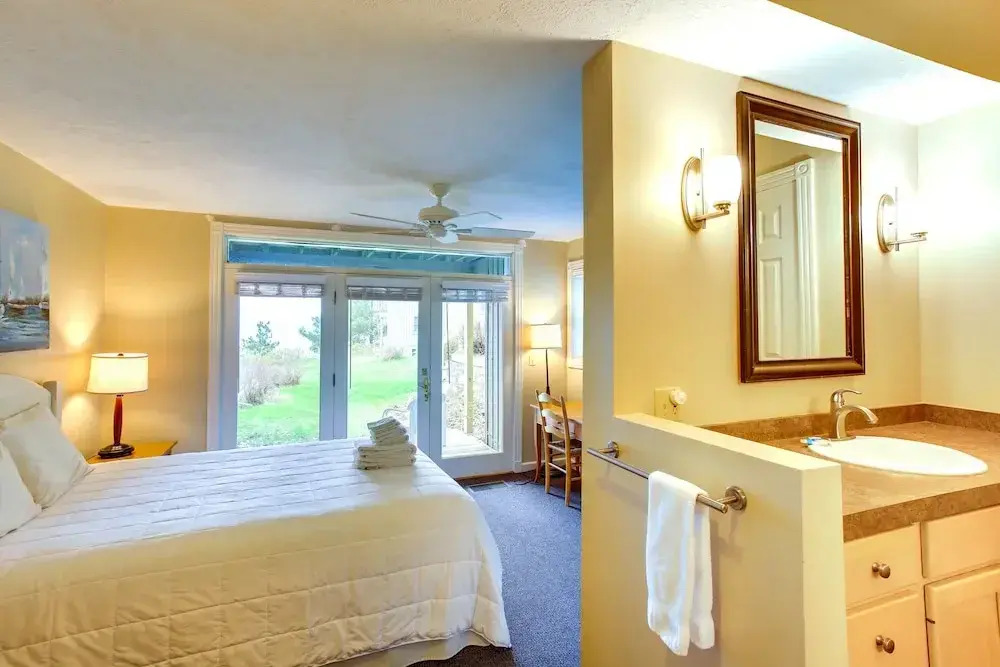 Glen Arbor Vacation Rental w/ Views of Lake!