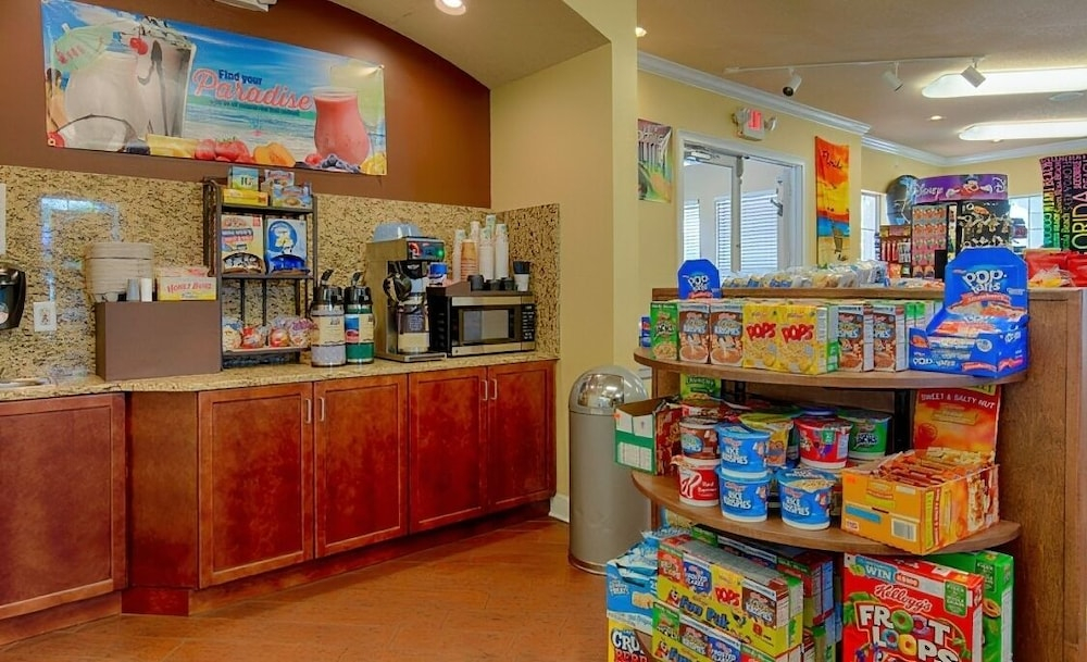 Resort Condo Near Disney With Pool, hot Tub, Tennis, Central AC, & Washer/dryer