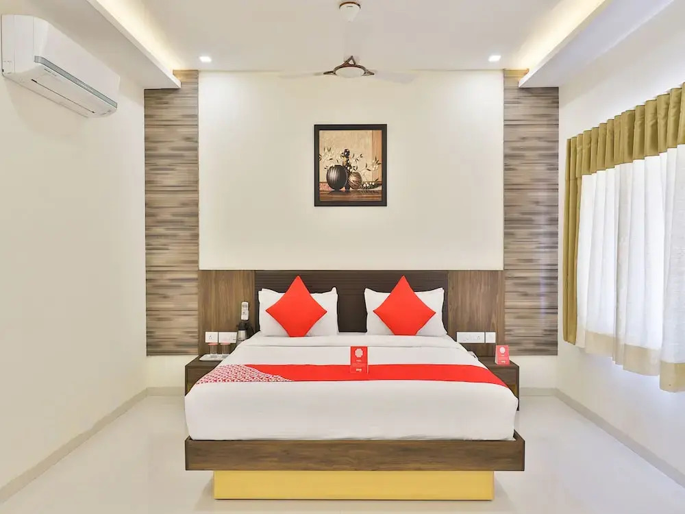 OYO 3783 Hotel Bhavani Palace