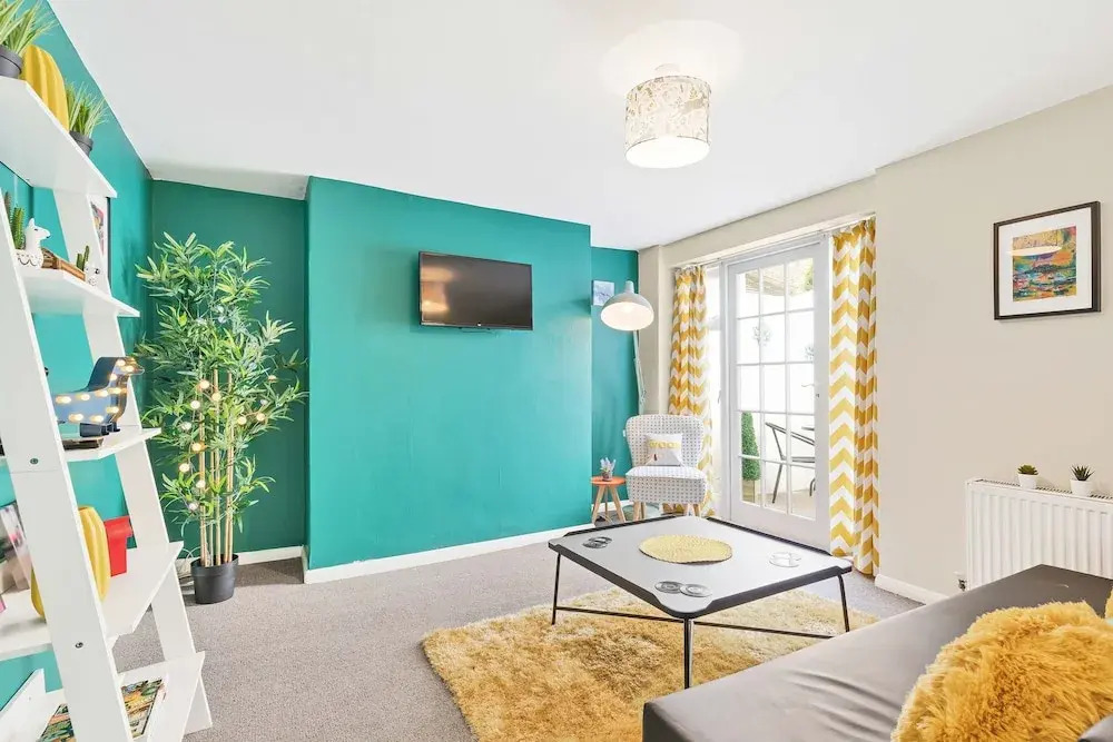 Beach Patio - Seafront One Bedroom apt