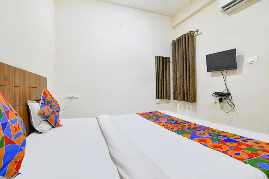 Hotel Blue Moon, Indore
