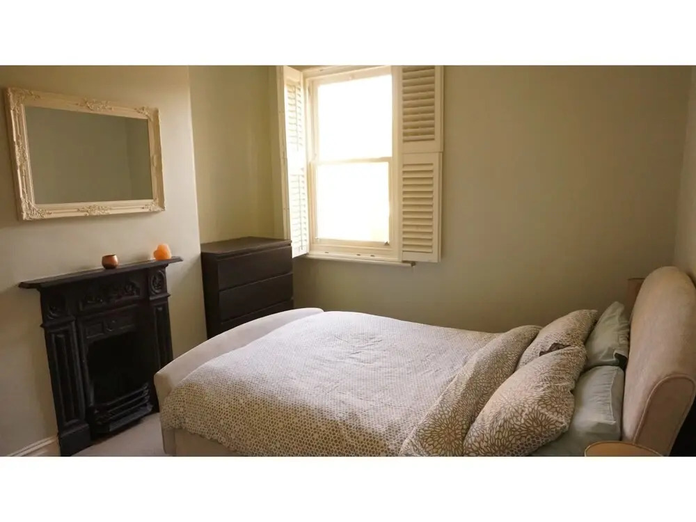 Charming, Spacious 3-br Home for 6 in Central Bath
