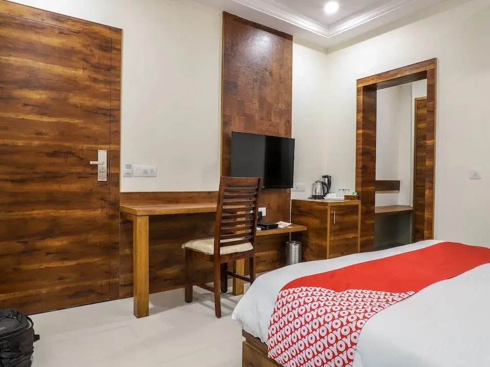 Adya Inn