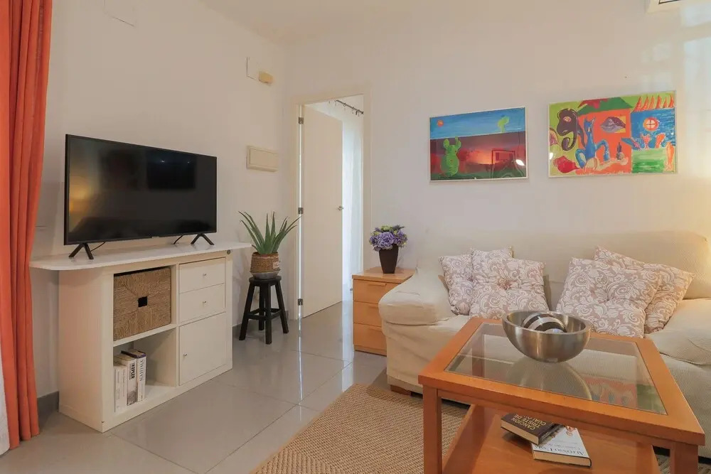 Seaside 2 Bedrooms By the Center