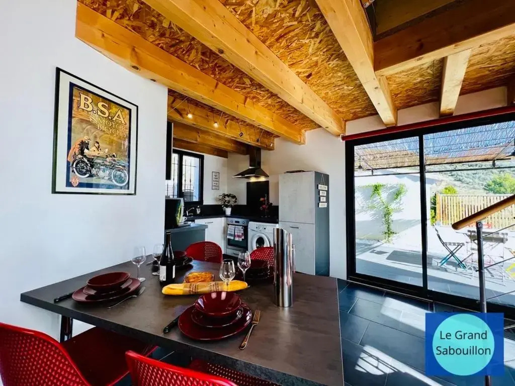 LOGIS DES ROCHES - 2 VILLAS VUE EXCEPTIONNELLE - Le Petit Chevalet, Le Grand Sabouillon