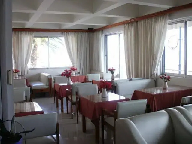 Amfitrion Hotel