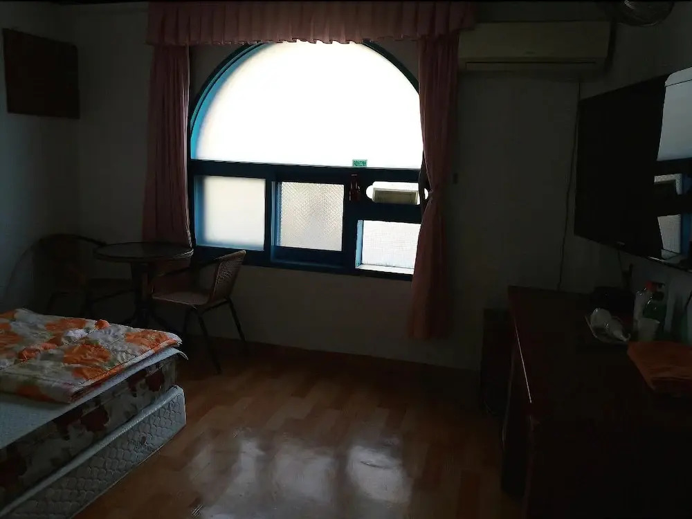 Hae Won Jang Motel