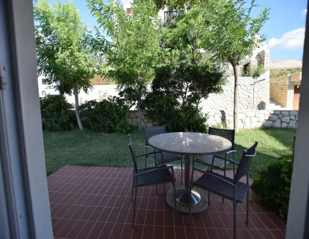 Spacious Apartment With Terrace, Near the Beach