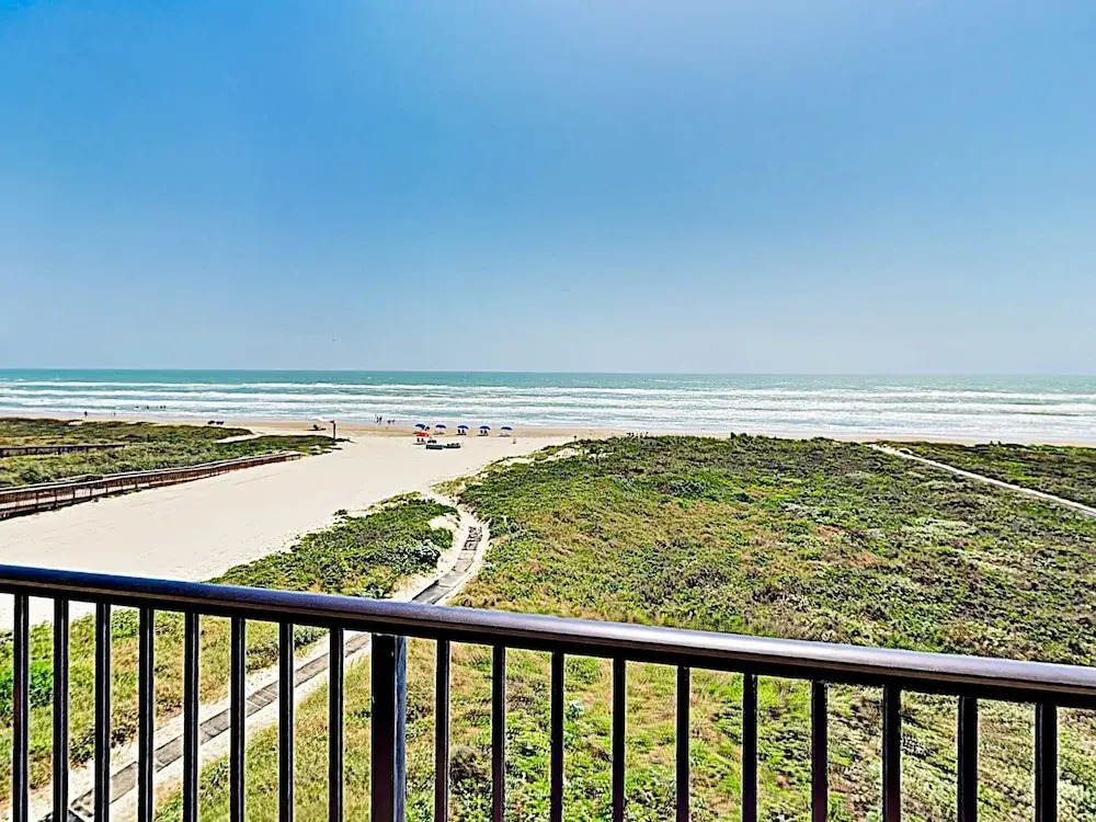 2BR Embassy #404 - 2 Br Condo