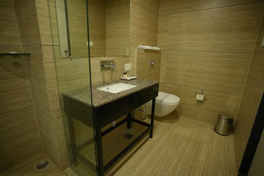 HOTEL MAKHAN VIHAR