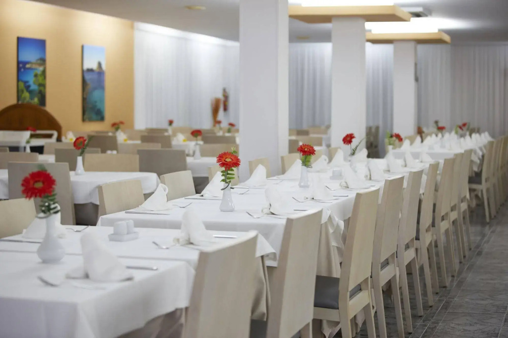 Invisa Hotel Club Cala Verde