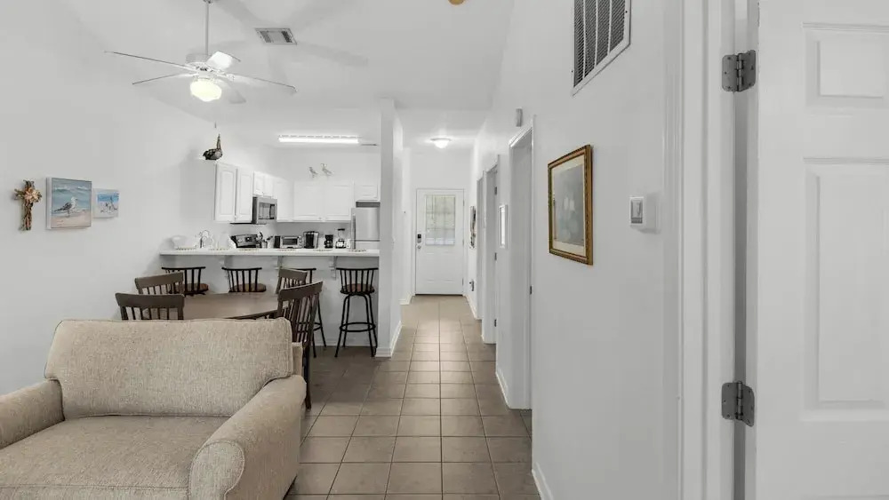 Seagrove 2BR Near Lake & Beach + Free Tickets: Bikes, Dolphin Cruise & More!