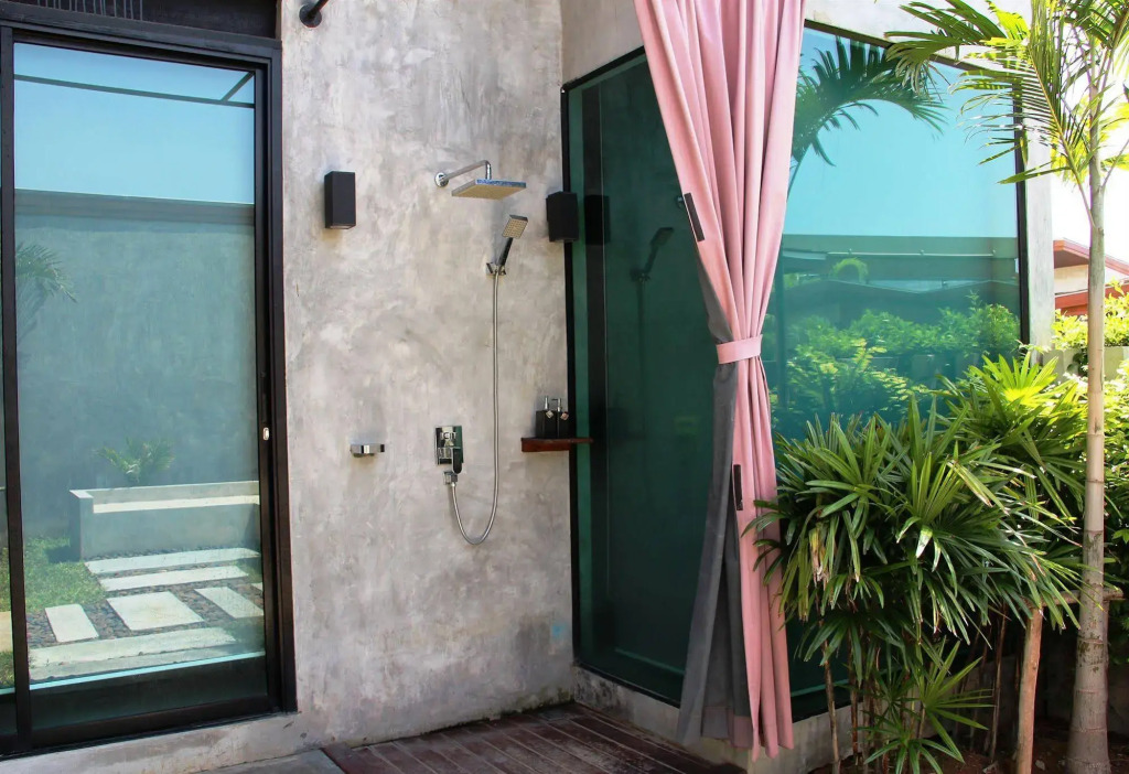 Sunday Sea Two Pool Villa Pattaya