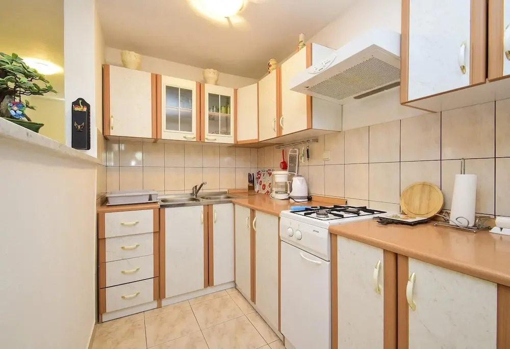 Apartments Mira Vir