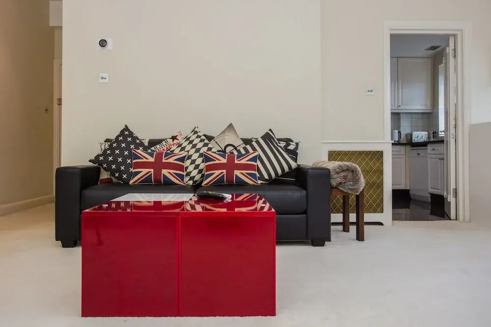 Stylish 2 Bedroom Flat In Prime Kensington